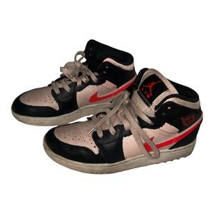 Nike Air Jordan 1 Mid Shoes